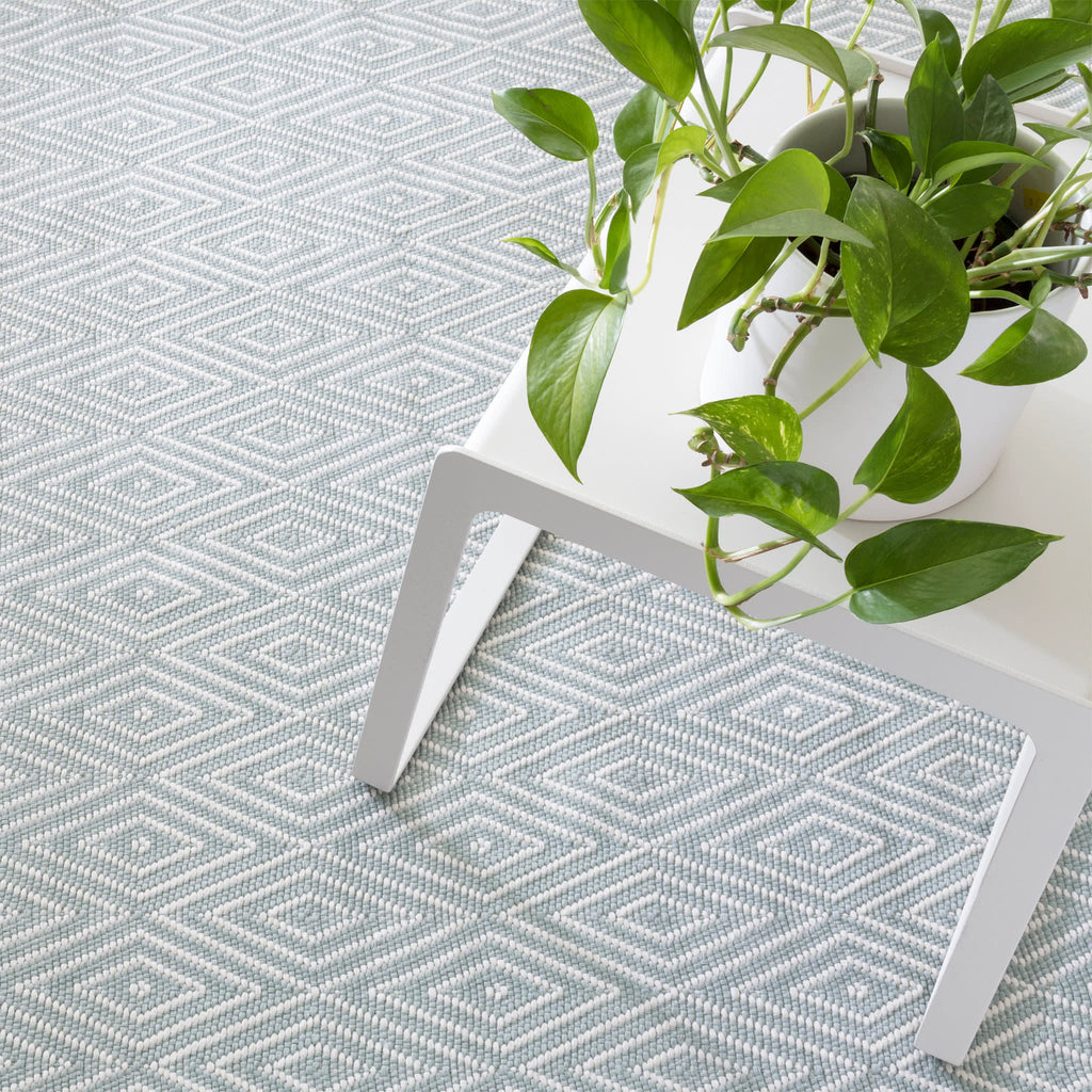 Diamond Handwoven Indoor/Outdoor Rug | Light Blue/Ivory 1
