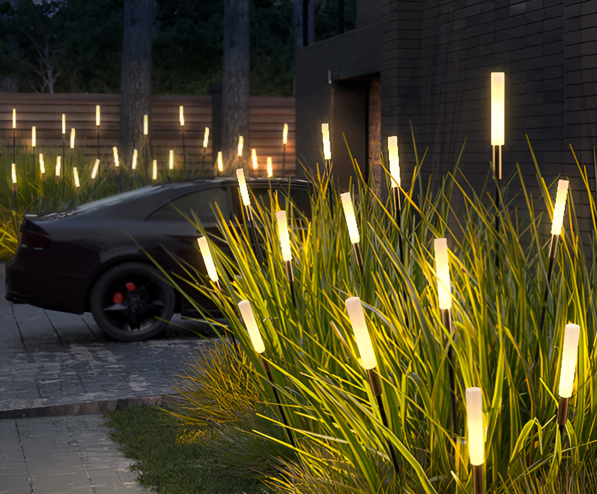 Garduru | Solar Outdoor Lights with Weather-Resistant Design | Modern LED Landscape Lighting for Eco-Friendly Illumination 0