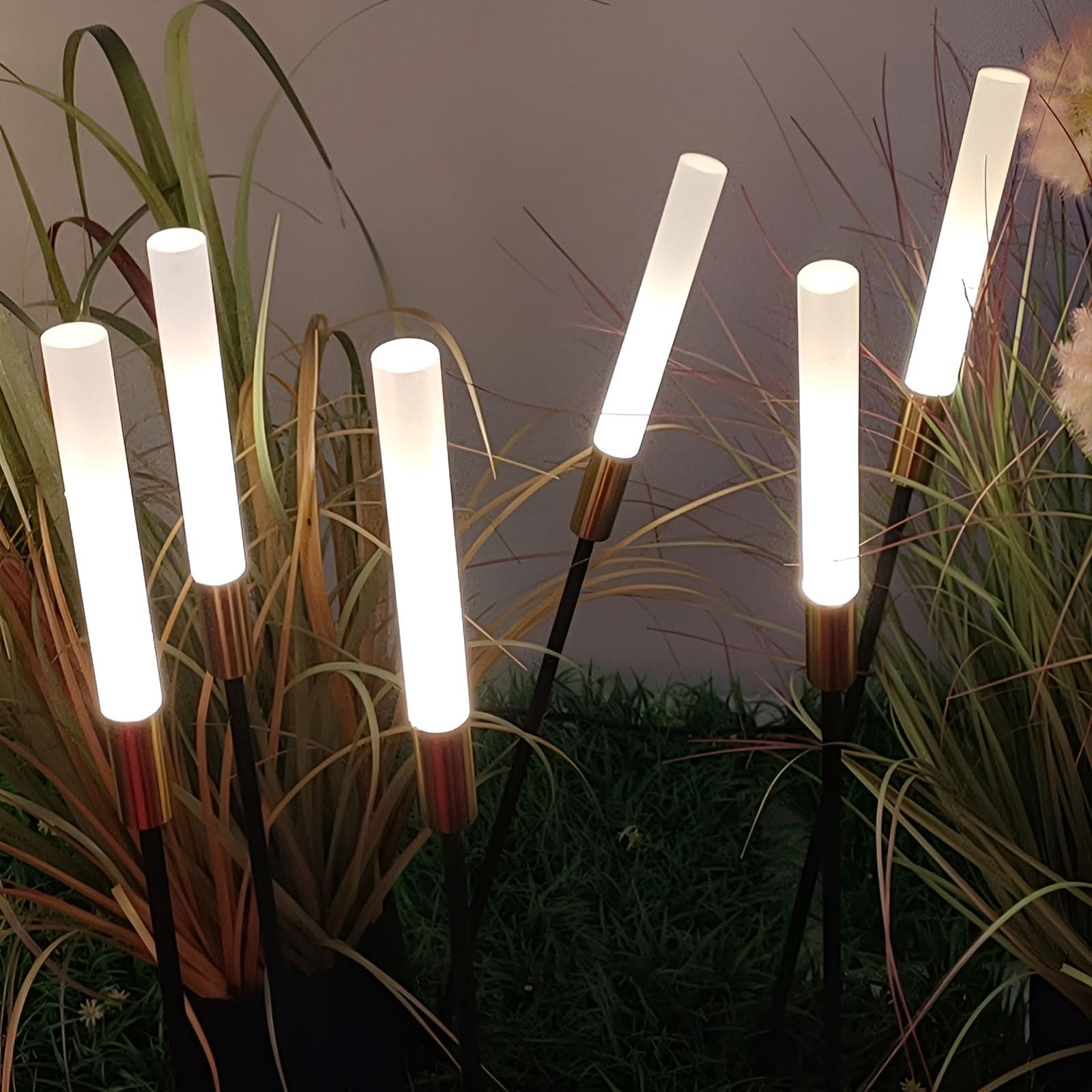 Garduru | Solar Outdoor Lights with Weather-Resistant Design | Modern LED Landscape Lighting for Eco-Friendly Illumination 2