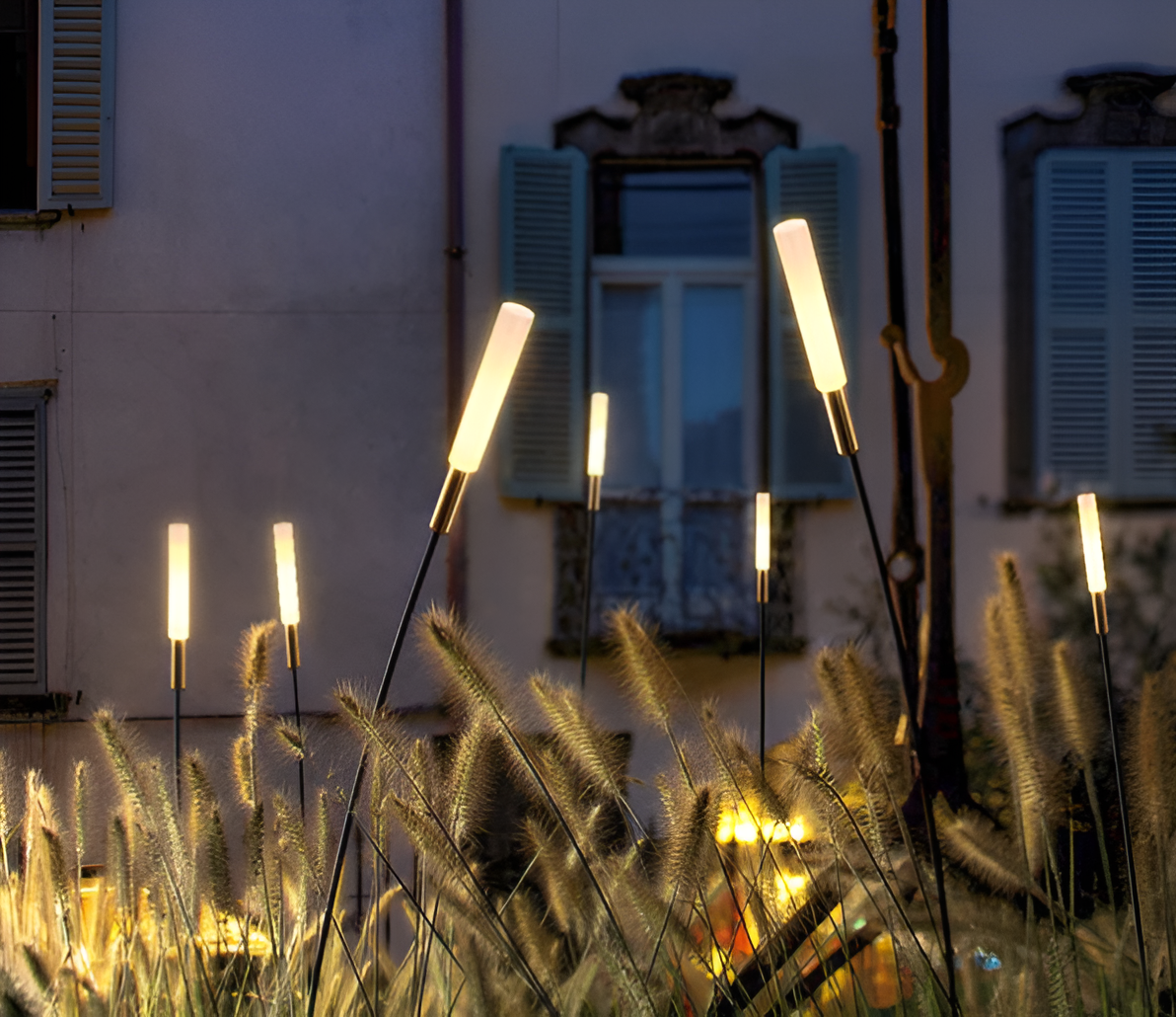 Garduru | Solar Outdoor Lights with Weather-Resistant Design | Modern LED Landscape Lighting for Eco-Friendly Illumination 8